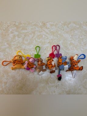 Set of 6 Winnie the Pooh Plush Tiger Keychain/backpack clip